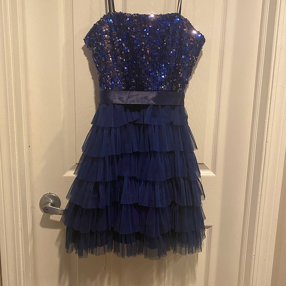 Strapless navy blue prom dress